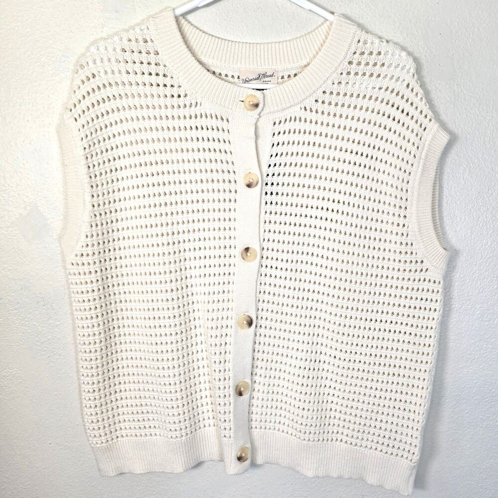 Universal Thread Pointelle Knit Sweater Vest SZ M Cream Classic Coastal Casual